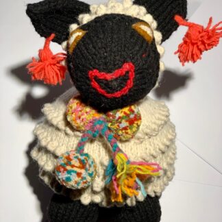 Coolaste fåret med tofsar och pompoms