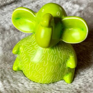 Sittande elefant - dekorerad Täljsten - Grön