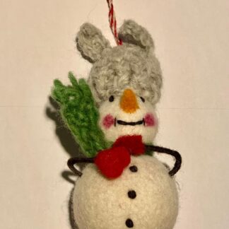 Tovad Snögubbe - med grå mössa och grön halsduk